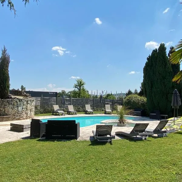 La Roselière, hotel v destinaci Saint-Quentin-Fallavier