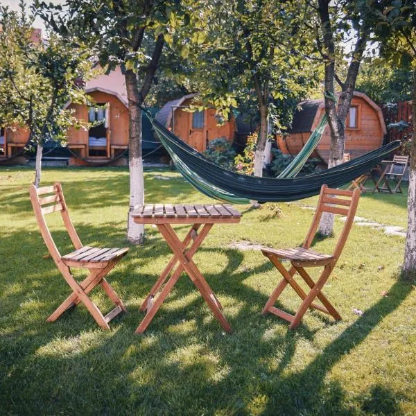 Zozo Hostel, hotel v destinaci Brašov