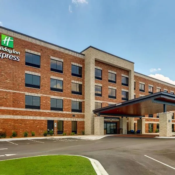 Holiday Inn Express - Wilmington - Porters Neck, an IHG Hotel, hotell i Topsail Beach