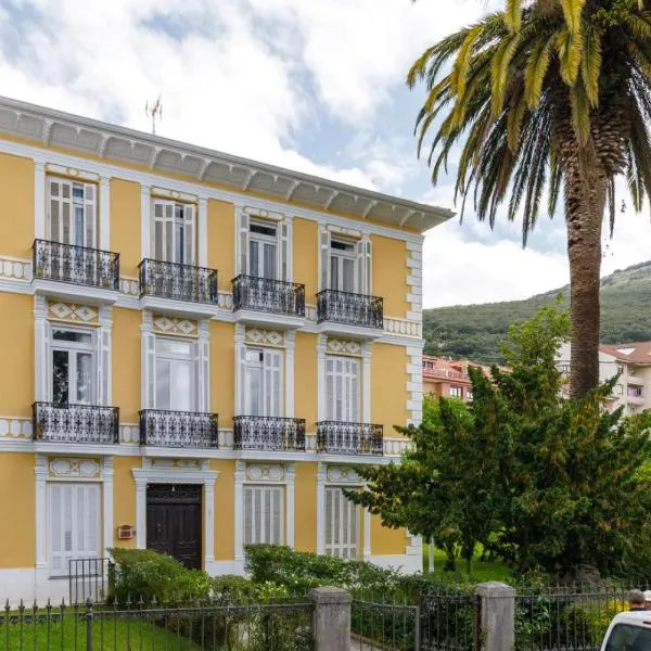 Apartamentos CASA CARRE 1893, hotel a Santoña