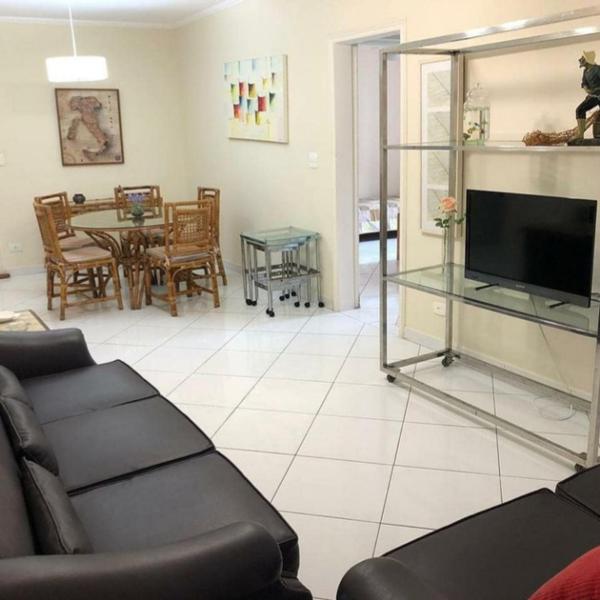 Apartamento na Praia de Pitangueiras-Guarujá à 50mt da praia e comércio perto