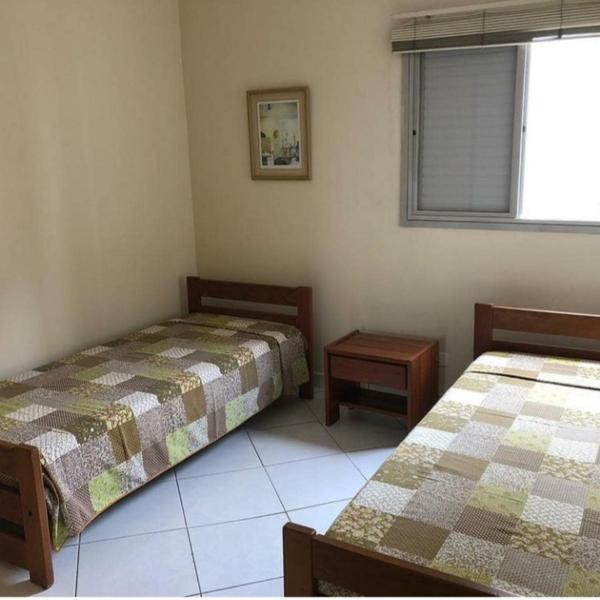 Apartamento na Praia de Pitangueiras-Guarujá à 50mt da praia e comércio perto - Foto 2
