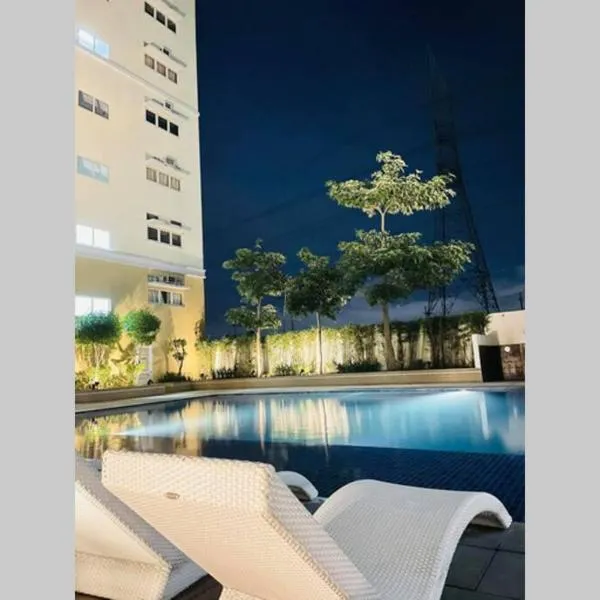 Cozy Studio Type Condo with Pool, hotel sa Biñan