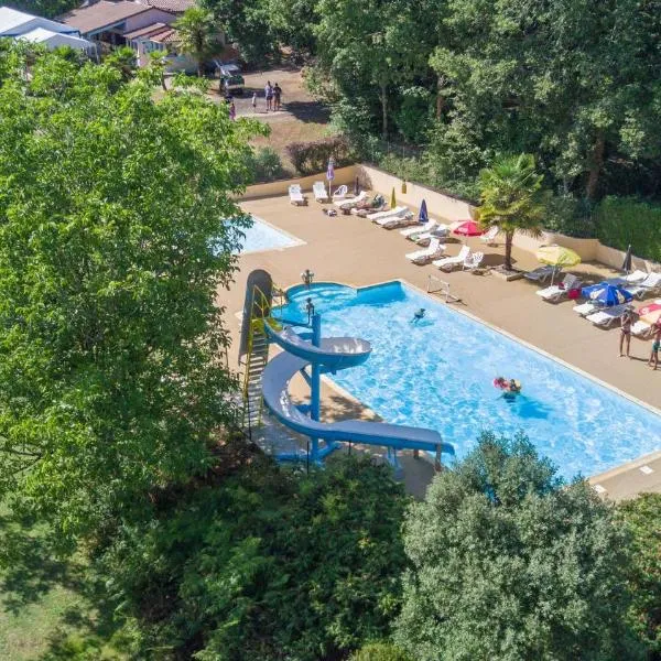 Camping Au Bois Dormant, hotel in Chauffour-sur-Vell