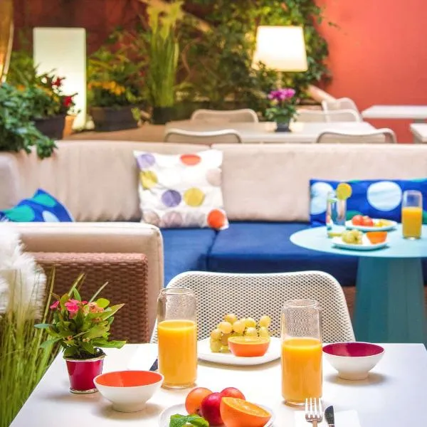 Novotel Suites Cannes Centre: Cannes'da bir otel