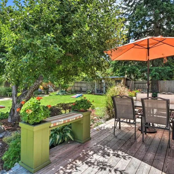 Game Room Fun! Medford Family Retreat, hotel in Medford