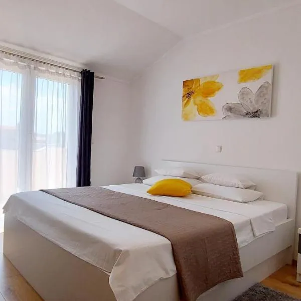 Apartments Marijana, hotel v Rabe