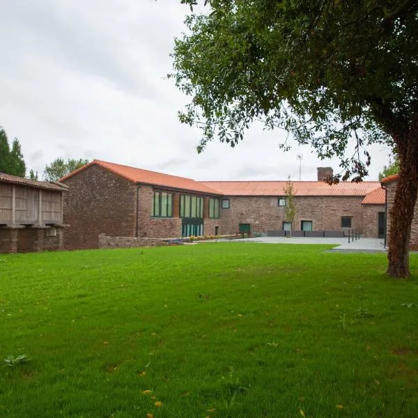 Casa Rico de Medín, хотел в O Pino 