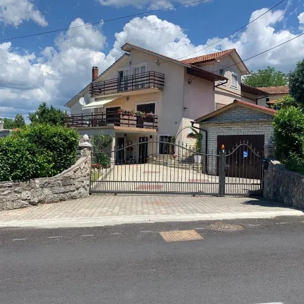 Lovre, hotel v destinácii Viskovo
