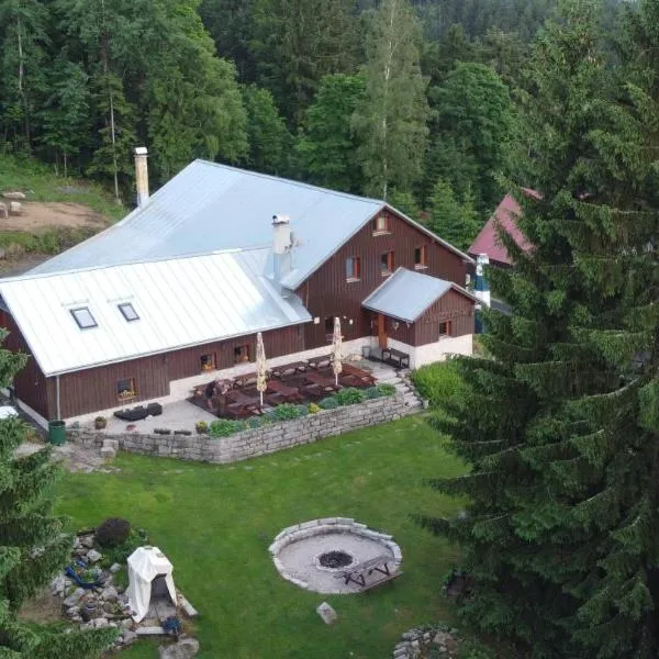 Penzion Kapitanka, hotel di Kořenov