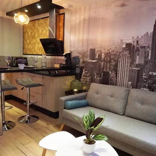 Appart Chic & Moderne avec balcon, Hotel in La Roche-sur-Yon