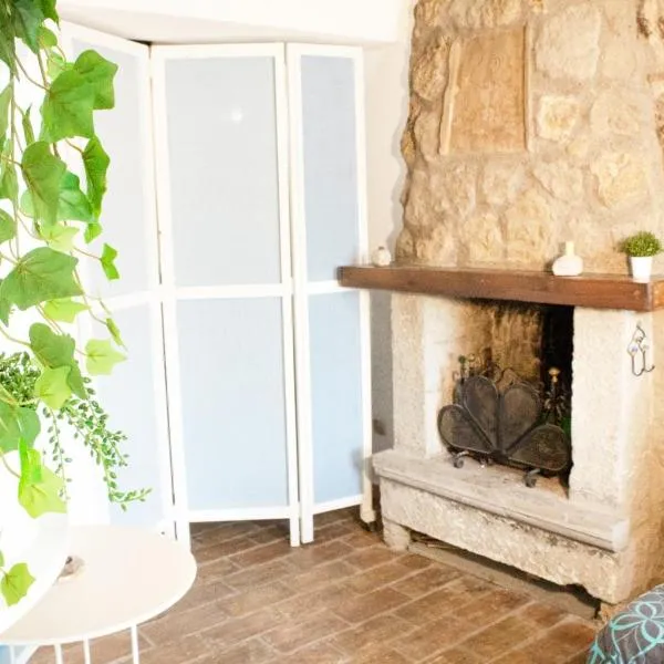 Casa nella roccia, hotel em Bomarzo