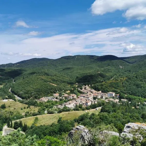 Libre à vous ...: Saint-Pierre-des-Champs şehrinde bir otel