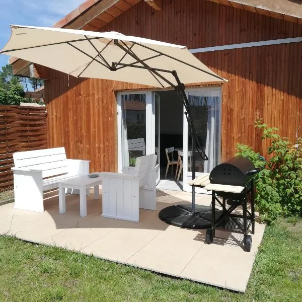 Appartement proche lac et plage, hotel in Léon
