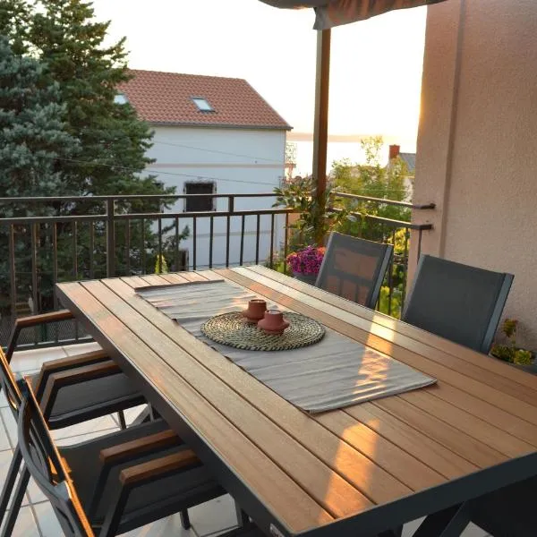 Mediterra 3, hotel v destinaci Crikvenica