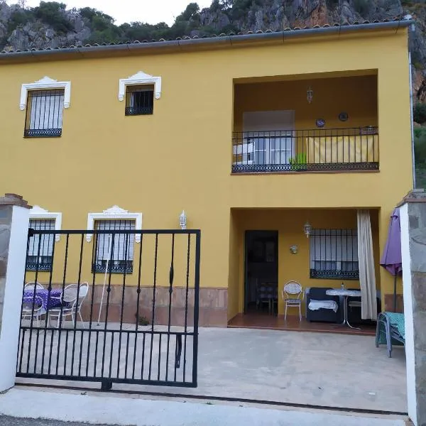 Apartamento El Serrano, hotel in Benaoján