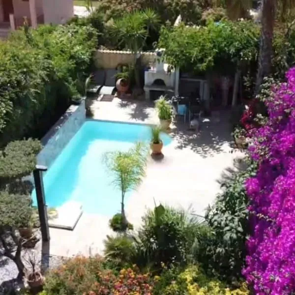 chez Muriel et Yves, hotel v destinácii La Londe-les-Maures