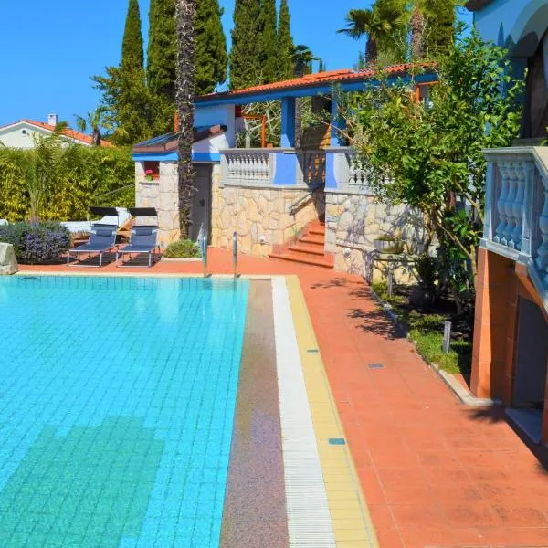 Villa Monterose, hotel i Malija