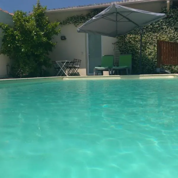 Chambre direct piscine, hotel em Talence