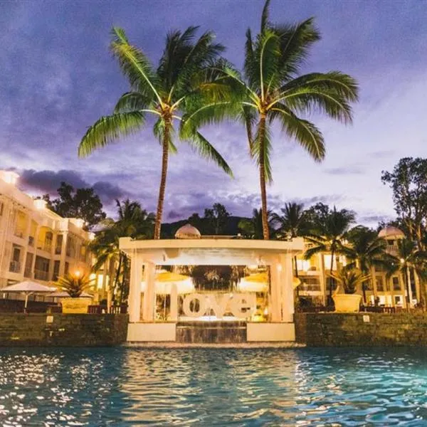 Beach Club Palm Cove 2 Bedroom Luxury Penthouse, hotel din Palm Cove