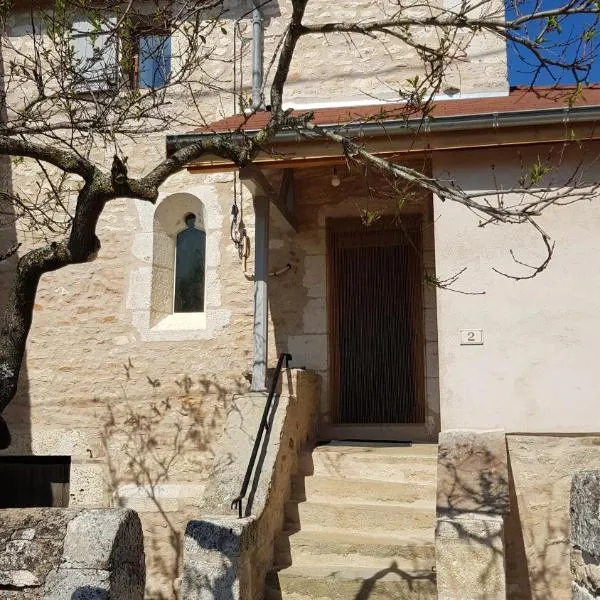 Gite de la chapelle, ξενοδοχείο σε Saint-Boil