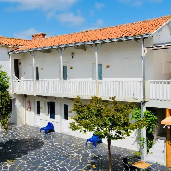 LES BAIGNEURS – hotel w mieście Saint-Gilles-Croix-de-Vie