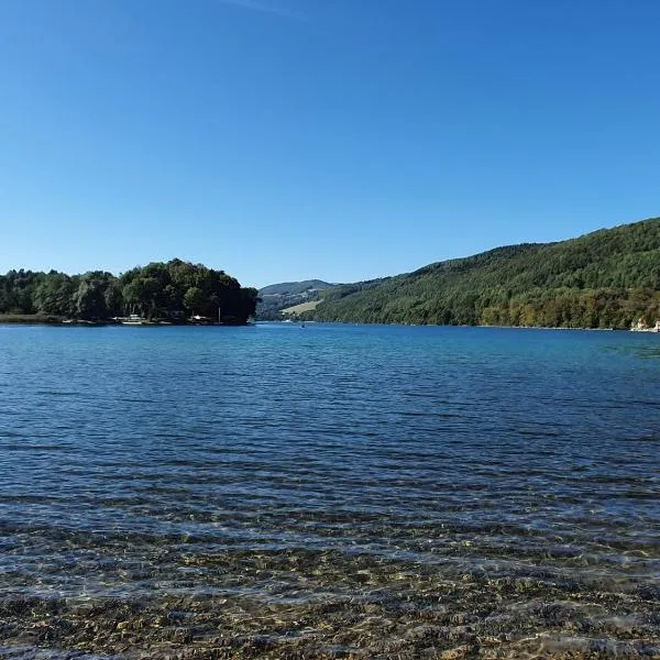 HOTEL DU GRAND LAC, hotel in La Morte