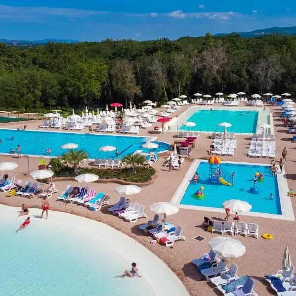 hu Montescudaio village, hotel v destinaci Montescudaio