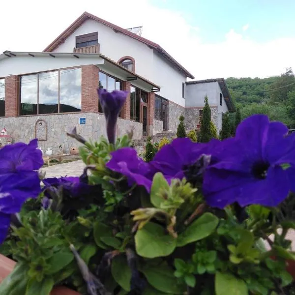 Sermeninski Cardak, hotel v destinaci Sermenin