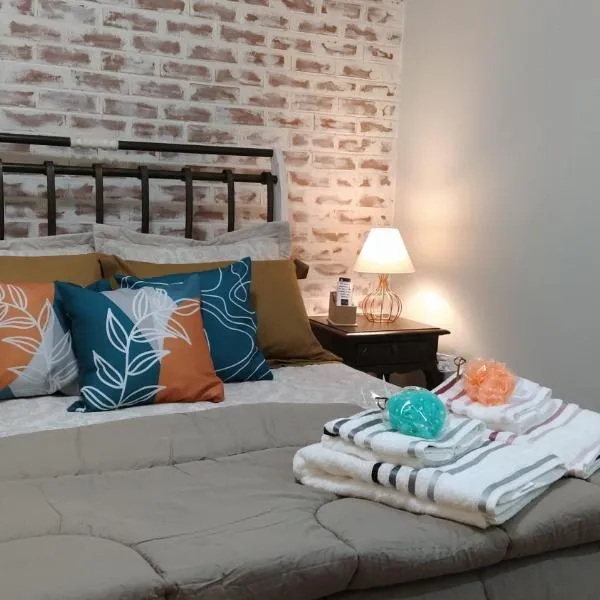 Casa Verde - Suíte 2 - Iúcas, Teresópolis, RJ, hotel v destinaci Teresópolis