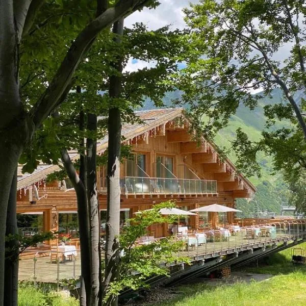 Chalet Morel 1586 Hotel & Spa, hotel v mestu Limone Piemonte