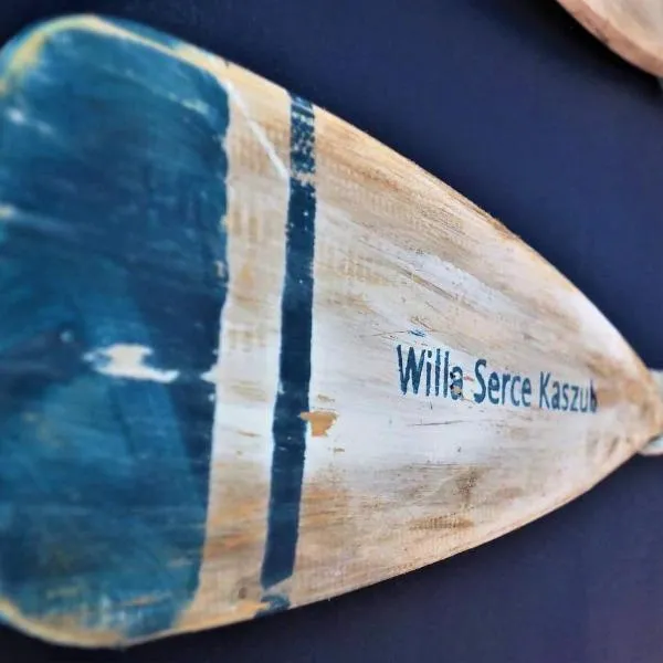 Serce Kaszub. Pokoje z niezależnym wejściem., hotel a Swarzewo