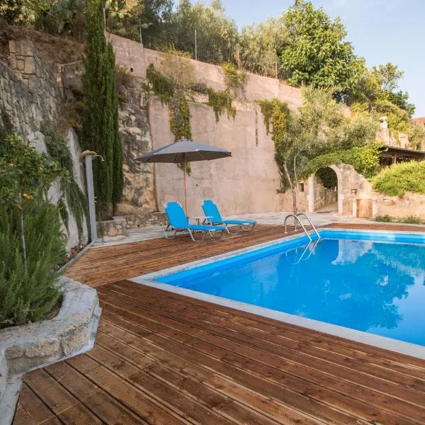 Viesnīca Corfu Tramezzo designer's House pilsētā Bastoúnion