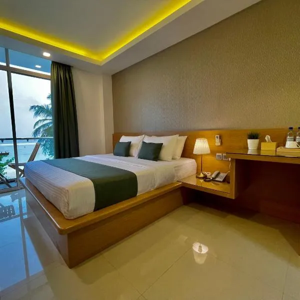 Huvan Beach Hotel at Hulhumale, hotel u Hulhumaleu