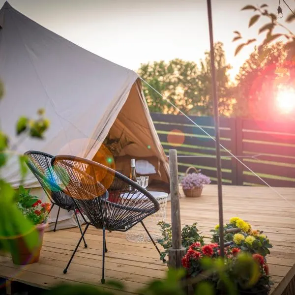 Pokoje u Basi Glamping Mikołajki, hotel v destinaci Mikołajki