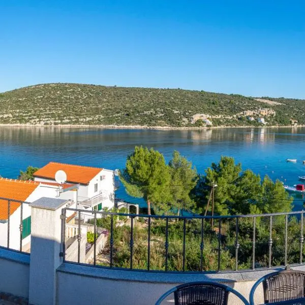 Vera, hotel v destinaci Veliki Drvenik