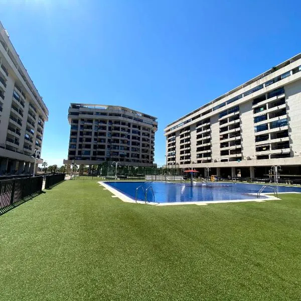 M & B Beach Apartment, hotel in Valencia