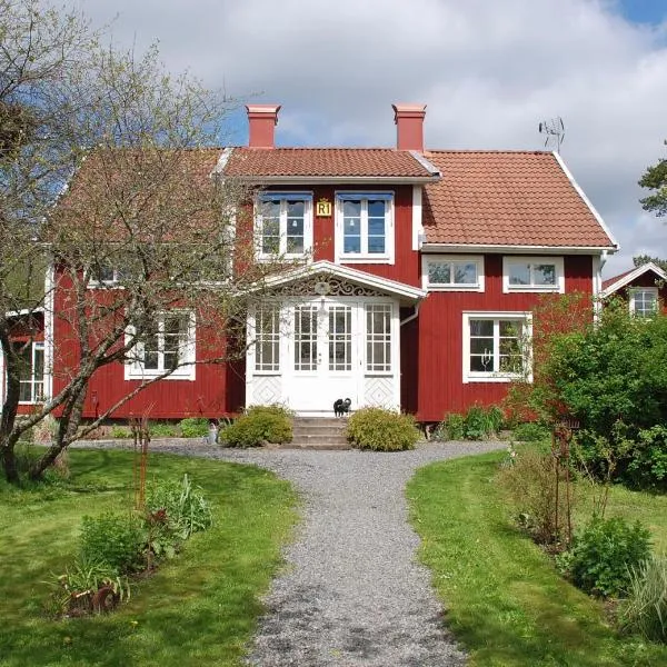 Villa Vilan - Countryside Lodging โรงแรมในSkillingaryd