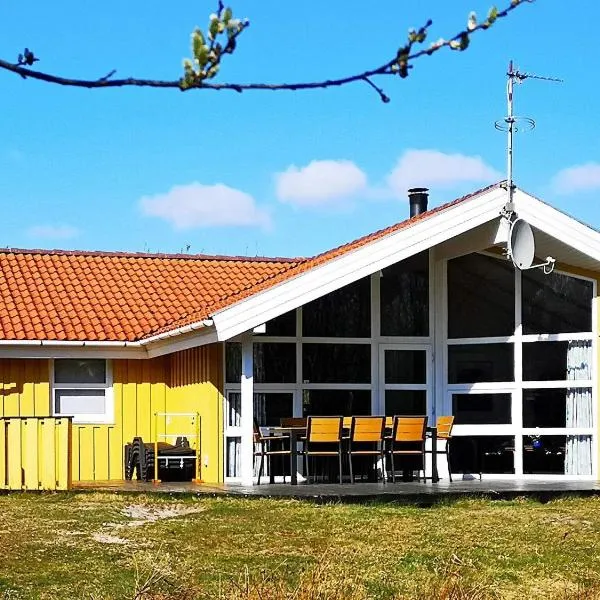 10 person holiday home in Fan, hotel a Sønderho