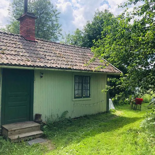 Fisherman s Cottage overlooking the river, hotell i Avesta