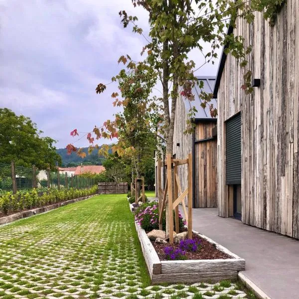 Casitas de Madera O Loureiro, hotel a Noya