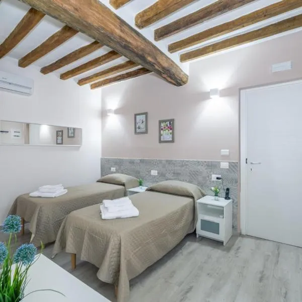 Residenza Borgo Guazzo, hotel v destinaci Parma
