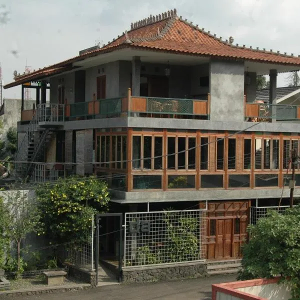 Dalem Arum (for women only), hotel in Bandung