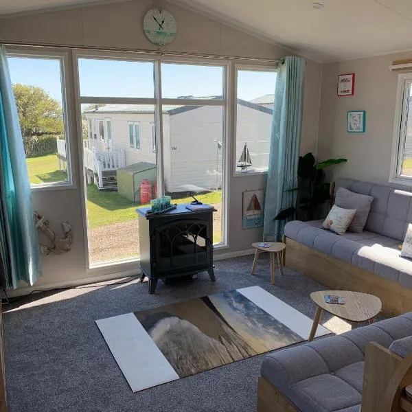 Bliss Beach Lodge, hotel em Bembridge