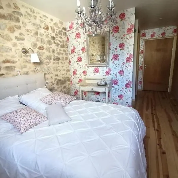 Achilée Les Herbes de la saint Jean, hotell sihtkohas Saint-Bonnet-le-Froid
