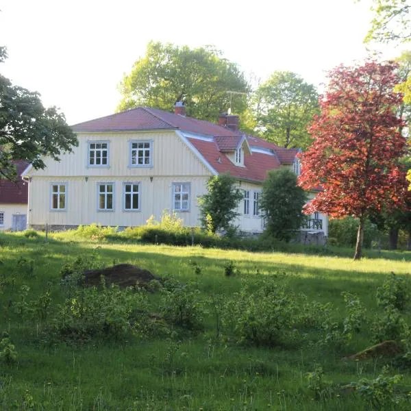 Yxkullsund Säteri B&B - Manor & Estate since 1662, хотел в Lagan