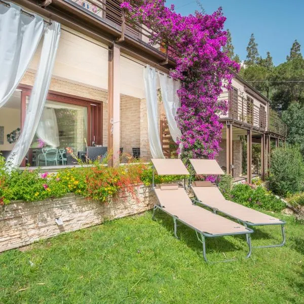 Villa Luna . Chia Eden Rock . Wifi AC, hotel in Riva dei Pini