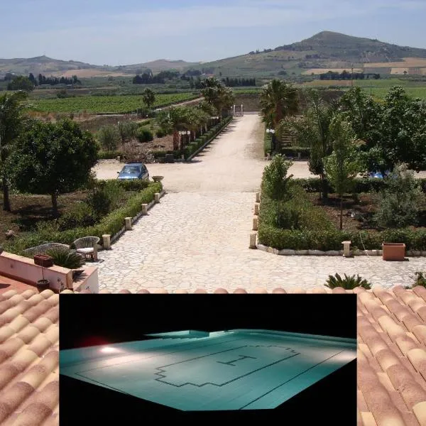 Villa delle Palme Delfina - parking Piscina a 10 minuti dal centro e dal mare, viešbutis Trapanyje