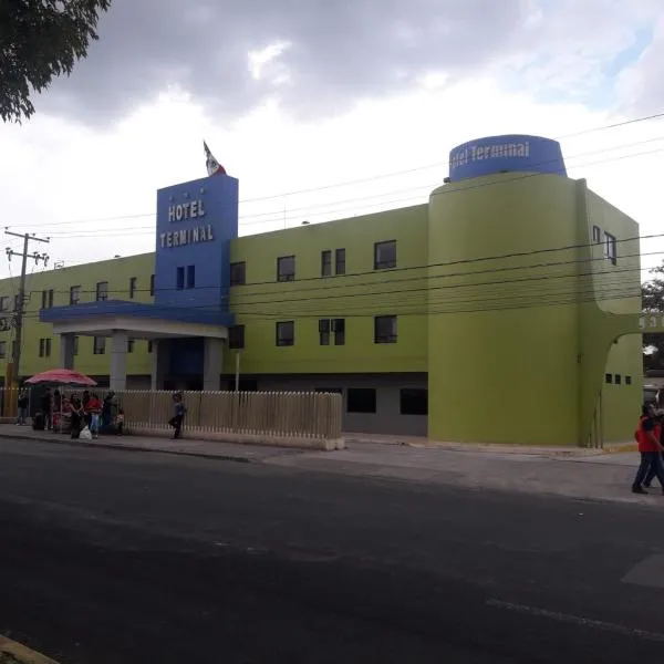 Hotel Terminal de Puebla, hotelli kohteessa El Gallinero