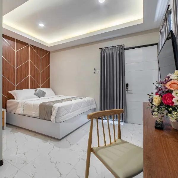 Tree Homestay Mitra RedDoorz, hotel a Kasri